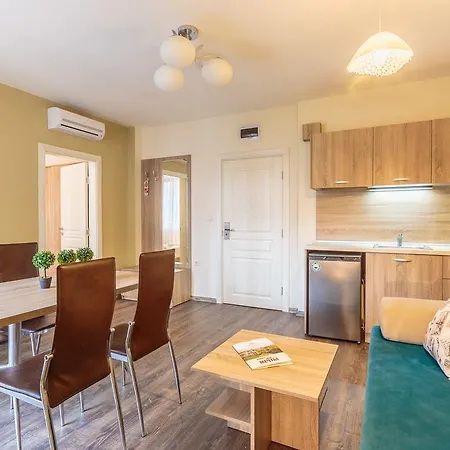 Ξενοδοχείο Tarsis Club & Aquapark 4*