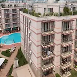 Tarsis Club & Aquapark ホテル 4*