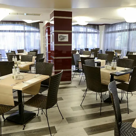 Hotell Tarsis Club & Aquapark 4*