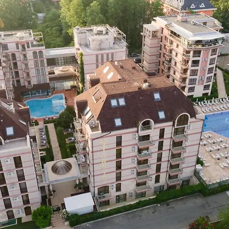 Lägenhetshotell Tarsis Club & Aquapark Slăntjev Brjag