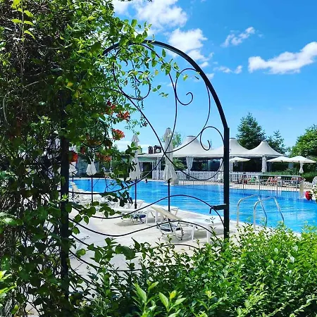 Tarsis Club & Aquapark Lägenhetshotell Slăntjev Brjag