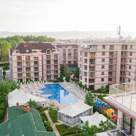 Tarsis Club & Aquapark Slăntjev Brjag