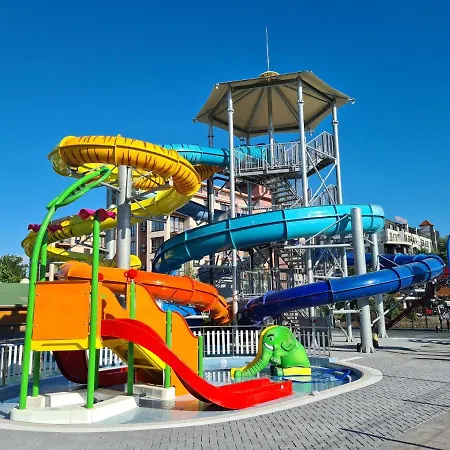 Lägenhetshotell Tarsis Club & Aquapark Slăntjev Brjag