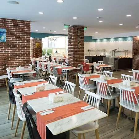 Tarsis Club & Aquapark 4* Сонячний Берег