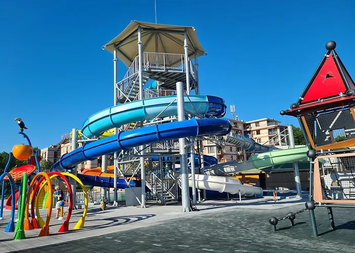 Tarsis Club & Aquapark 4* Сонячний Берег