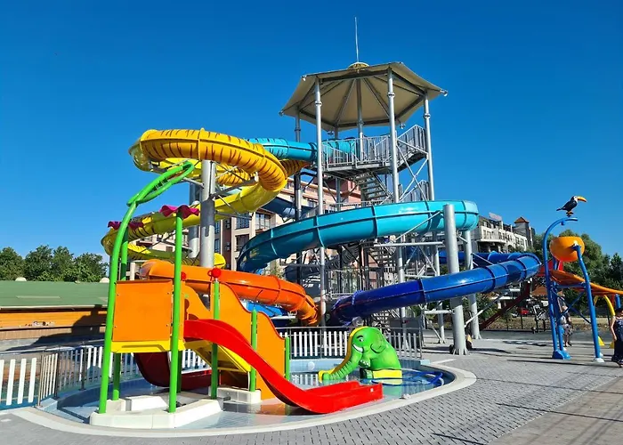 Готель Tarsis Club & Aquapark Сонячний Берег