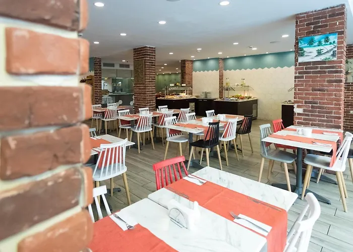 Готель Tarsis Club & Aquapark