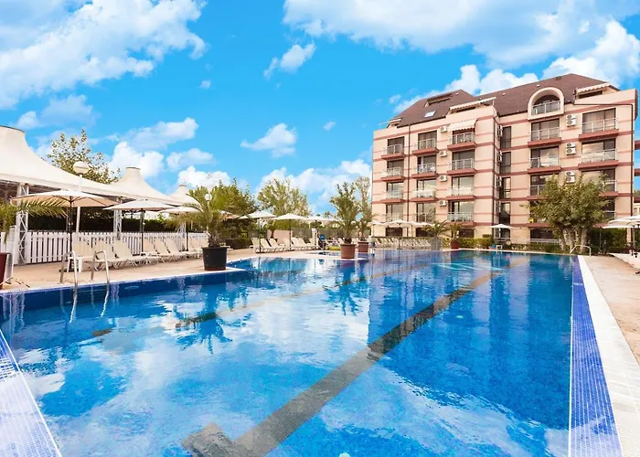 Tarsis Club & Aquapark 4* Сонячний Берег