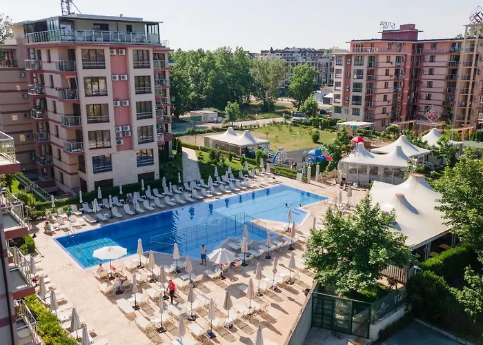 Hotel Tarsis Club & Aquapark 4*